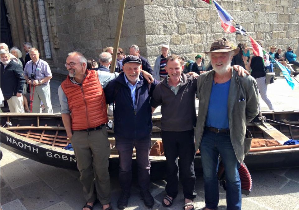 Naomhóg Crew arrive in Santiago !